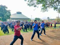 Senam Sehat Bersama Meriahkan Hari Olahraga Nasional Tahun 2022 SMP YPS Singkole