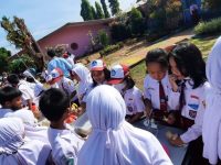 MARKET DAY by grade 2 SD YPS SINGKOLE.